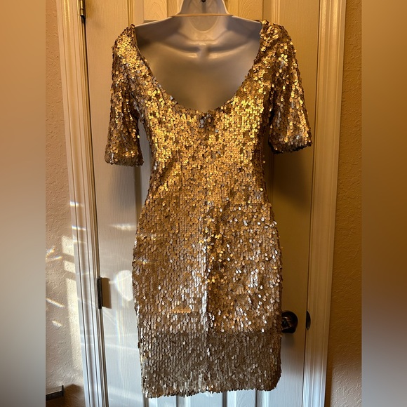 Gold sequined ark & co mini dress - Picture 3 of 3